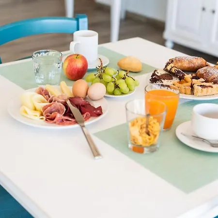 Sisula Country & מלון