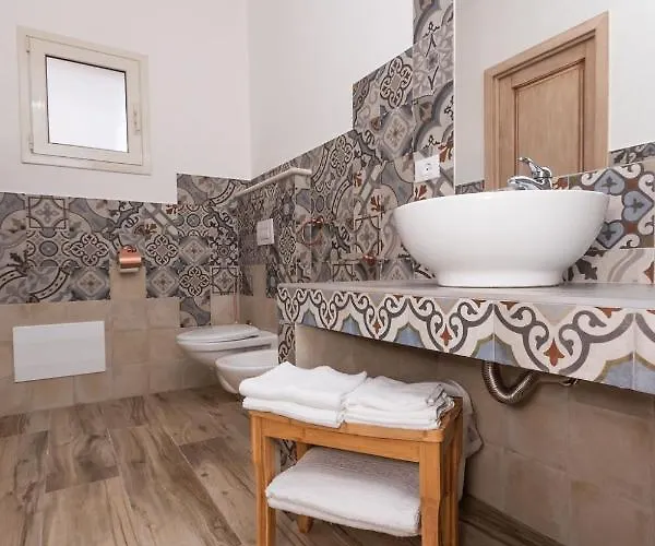 Sisula Country & Orosei