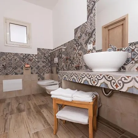 Sisula Country & Orosei