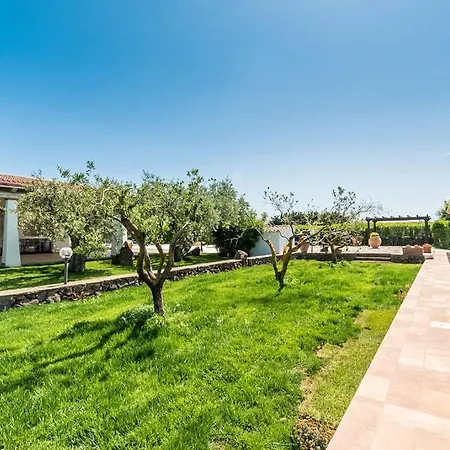 Hotel Sisula Country & 4*