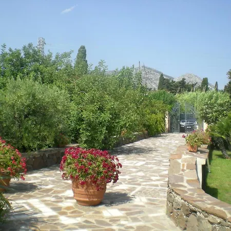 Sisula Country & Orosei