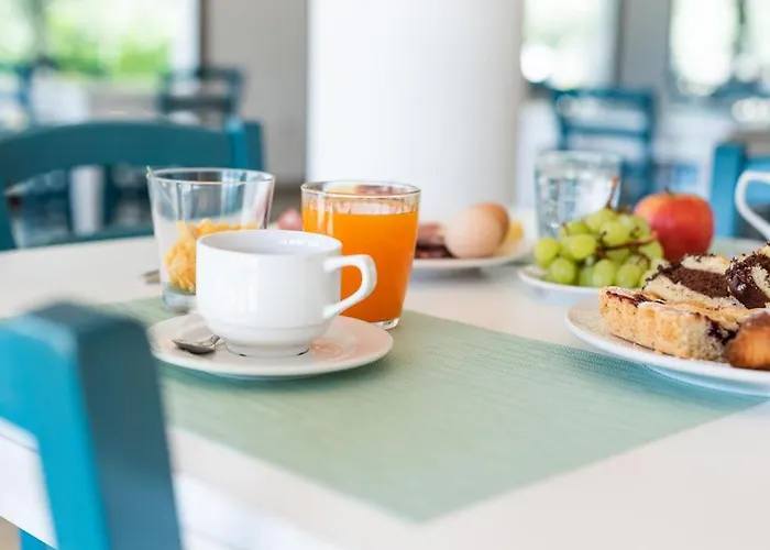 Otel Sisula Country &