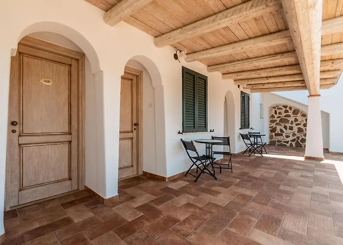 Sisula Country & 4* Orosei